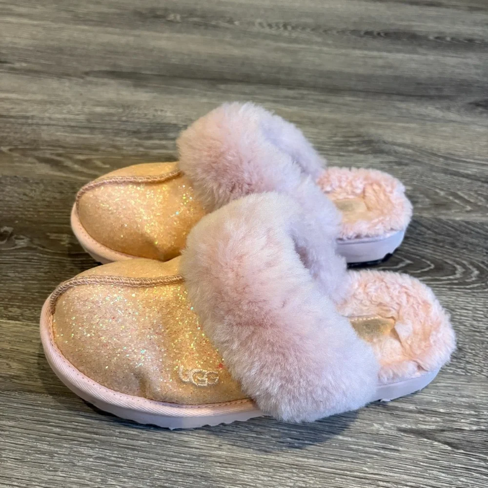 UGG Girls Cozy II Glitter Slippers Size 5 Lavender Purple Pink Fluffy Sparkly